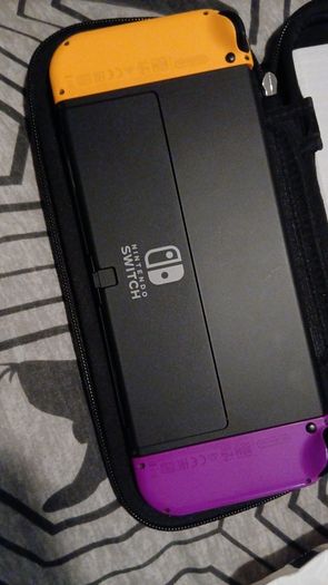 boxed switch oled