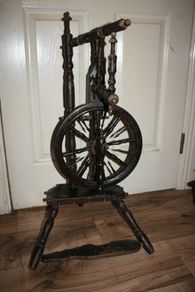 Antique Unique  Spinning Wheel H-32"