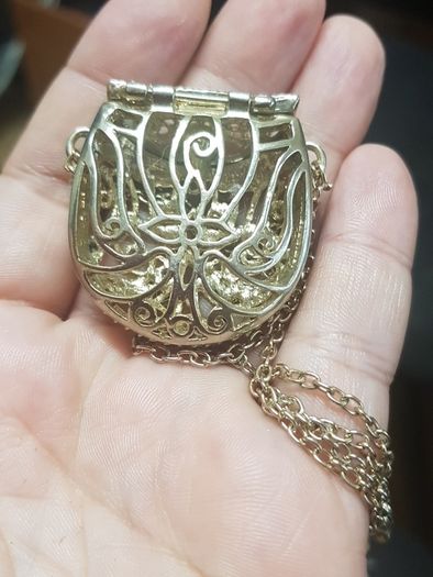 Vintage silver pouch necklace