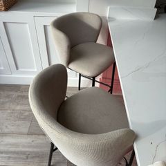 2 Breakfast Bar Stools by KAVEHOME