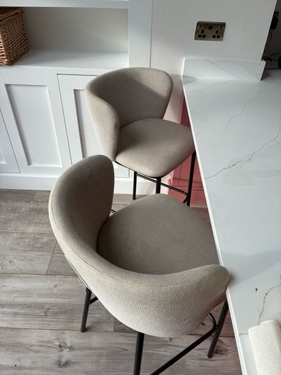2 Breakfast Bar Stools by KAVEHOME