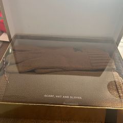 Set of scarf, hat and gloves Michael Kors