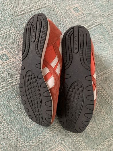 Reebok size 4