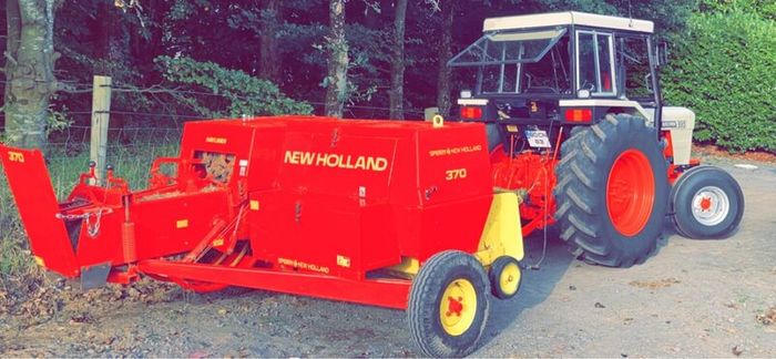New Holland 370