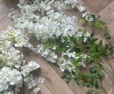 artificial flowers