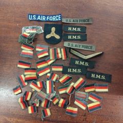 Lot of vintage badges military