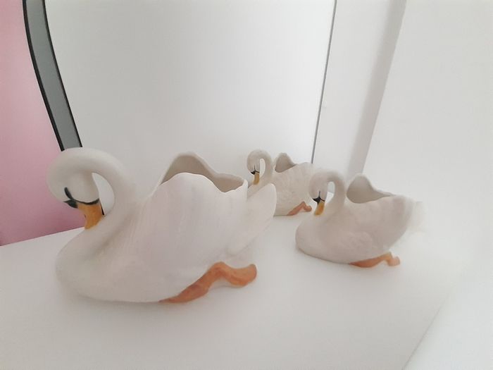 Sylvac Swan Trio Collectable