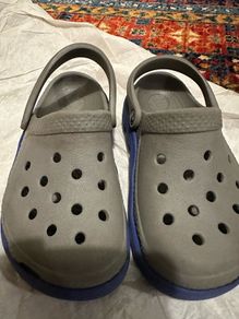 kids crocs sandals