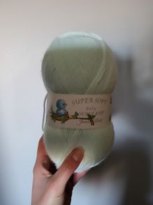 Acrylic wool baby super soft pastel green 100g NEW