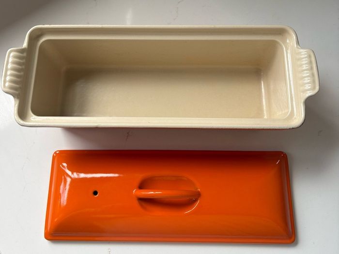 le creuset cast iron terrine with press