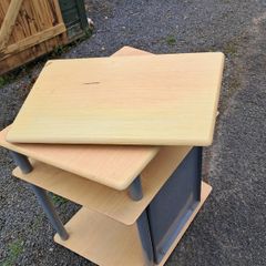 Swivelling TV Table
