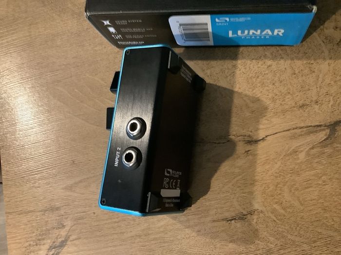 Source Audio Lunar Phaser Pedal box
