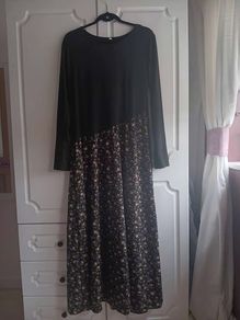 Maxi Dress with Asymmetrical Floral Pattern skirt