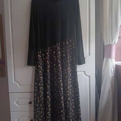 Maxi Dress with Asymmetrical Floral Pattern skirt