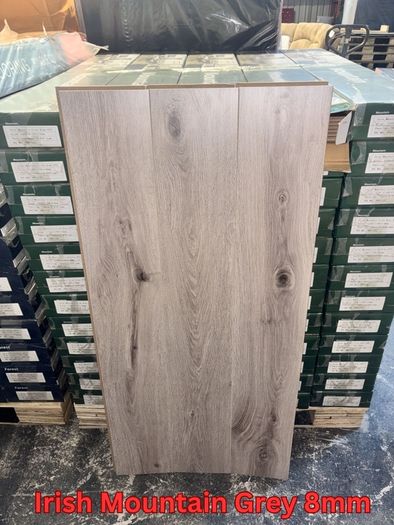 New 8mm & 12mm Laminated Flooring Free Delivery