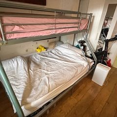 Triple Sleeper bunk bed