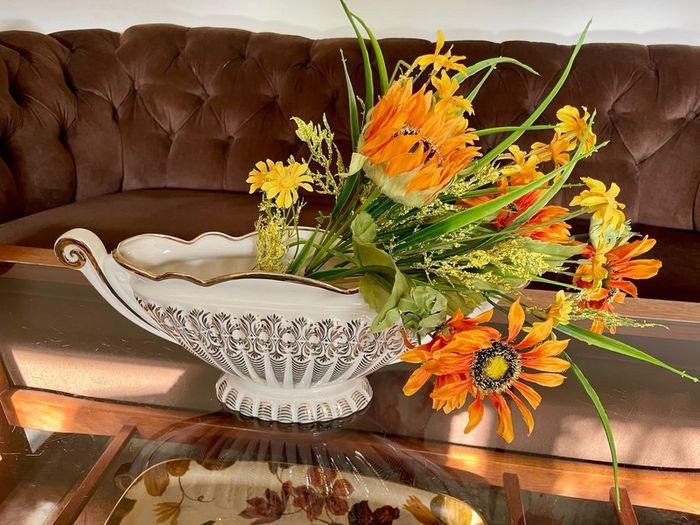 Stylish Vintage Sadler Ceramic Tulip Mantle Vase