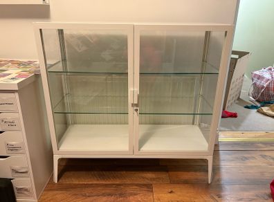 Glass-door cabinet