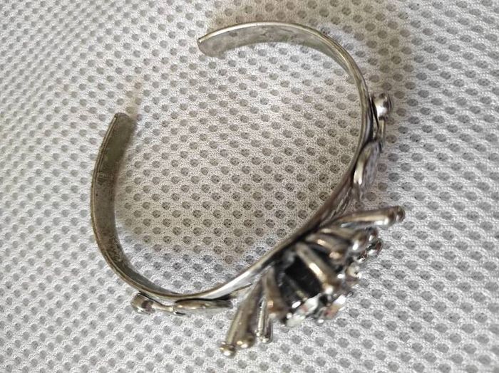 bangle