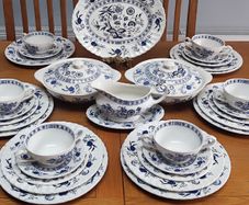 44 pcs Vintage J & G Meakin Ironstone Blue Nordic Onion Pattern Hand Engraving Made In England