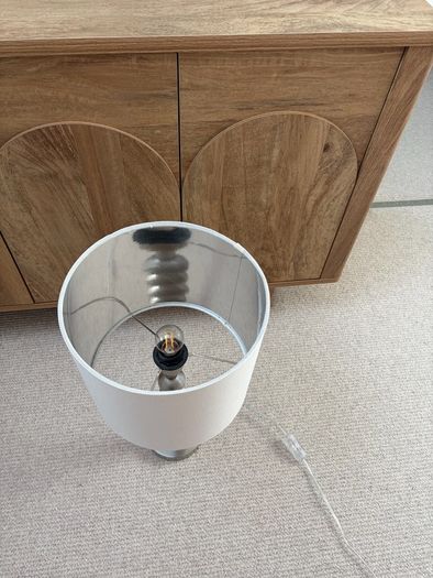 Table lamp