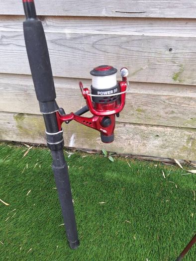 2 small fishing rods and reels