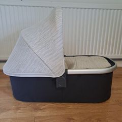 uppababy vista bassinet