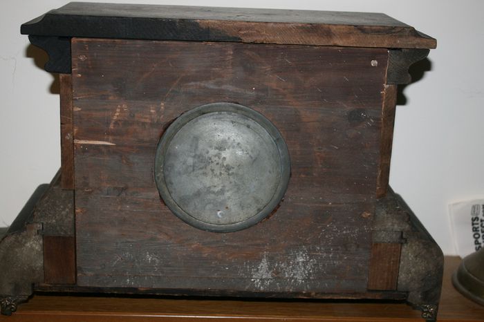 Vintage Clock (in working order )