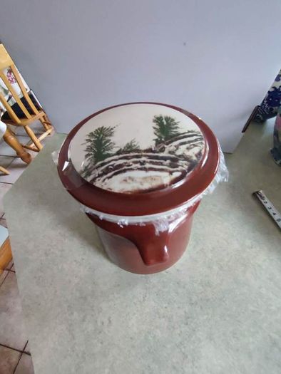 Paul Martin Pottery Small Crock.