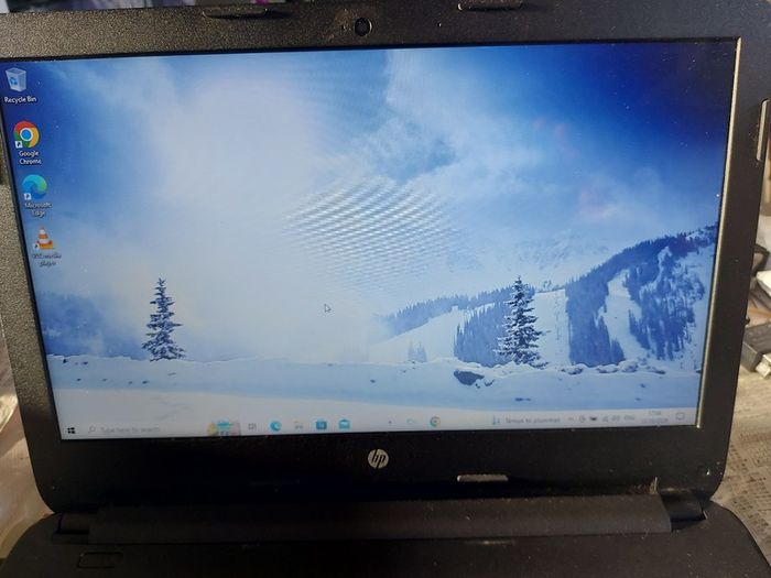 HP Notebook, Model 14-am075na, Intel Core i3-6006U CPU, 2.0GHz, 8GB Ram, 1.8 Terrabyte HDD, Windows 10, Microsoft Edge, Chrome and VLC