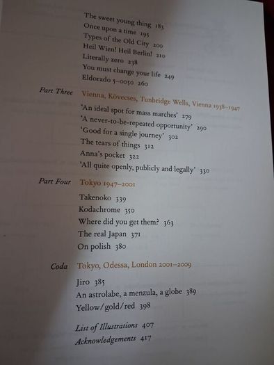 The Hare with Amber Eyes / Edmund De Waal / Illustrated/ 2011