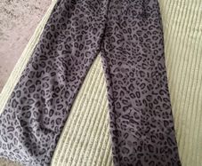 COMFRT Minimalist Straight Leg Sweatpants in "Panther"