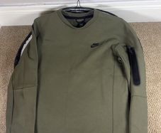 Nike Tech Fleece Series Long Sleeve Sweatshirt XS