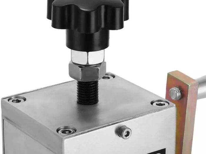 Manual Wire Stripping Machine Copper Cable Peeling Stripper w/ Drill Connector