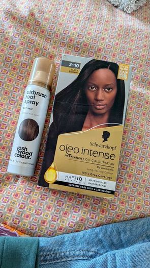 Dark brown hair die & root spray
