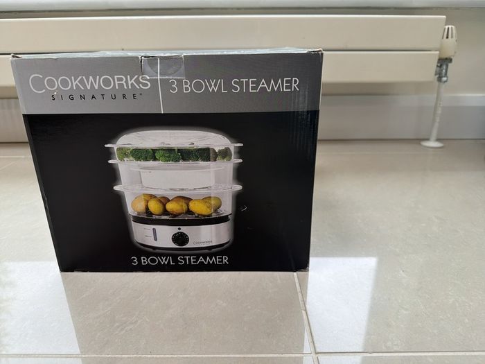 Brand new. Cookworks 3 bowl steamer