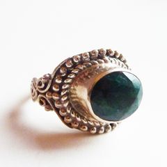 Sterling silver green sapphire / corundum ring, size M