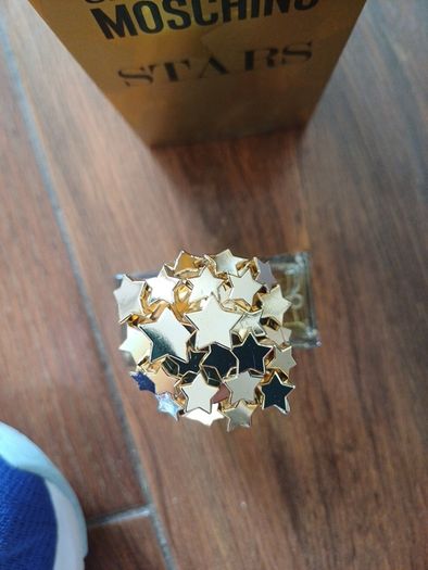 Moschino stars perfume