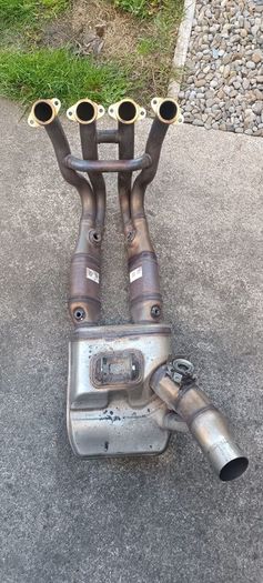 2022 BMW S1000RR exhaust manifold