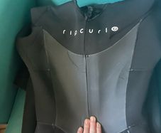 Rip curl woman's wetsuit size 12 used twice