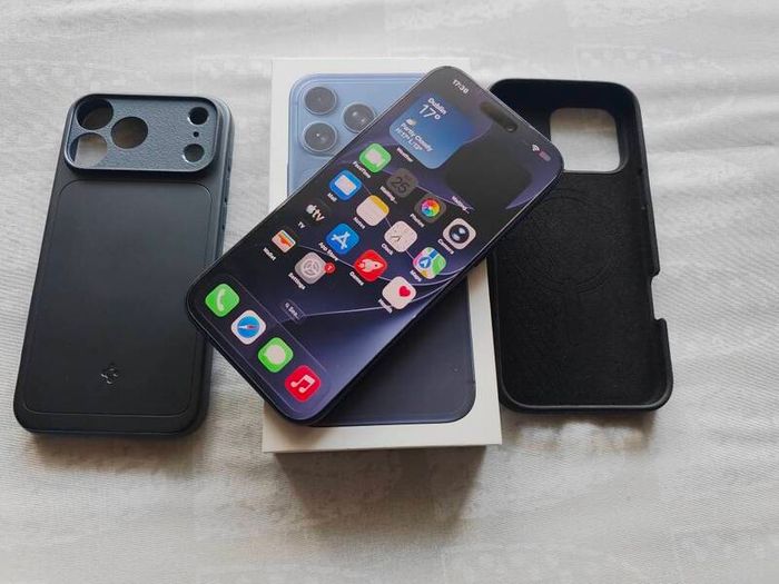 iPhone 17 Pro Max Blue Factory unlocked as new with screen protector and 2 cases