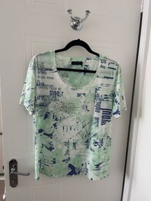 Womens top / t-shirt size L