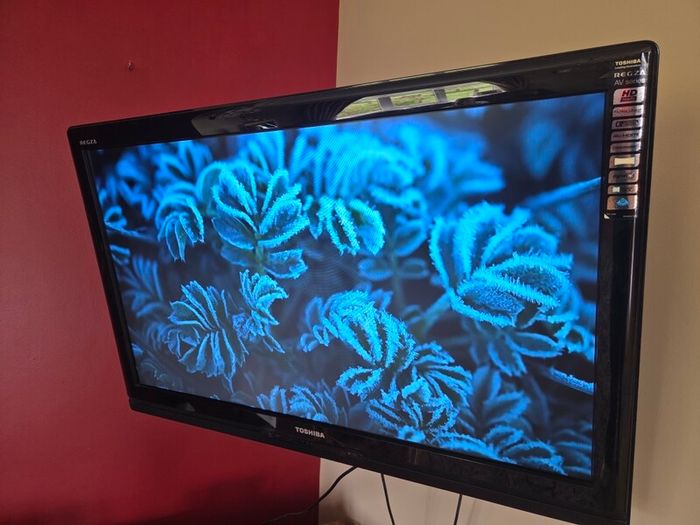 Toshiba TV 38in