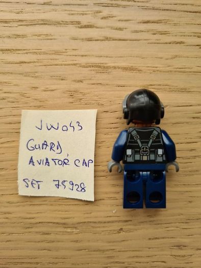 lego jw043 guard aviator cap, set 75928 jurassic world