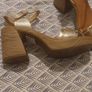 Gold block sandals Image 3