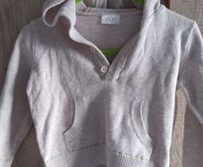 f& 12-18 months boy jumper with hood worn once