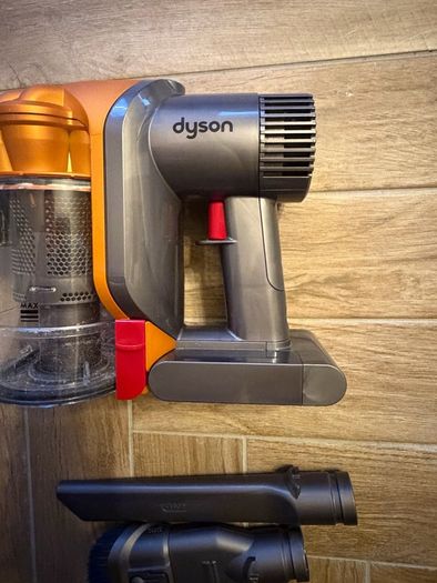 Dyson D34 in Great Condition (Rarely Used)
