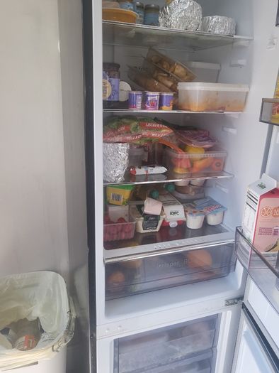 Clean fridge