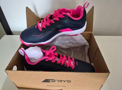 Hockey shoes