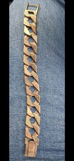 gold bracelet